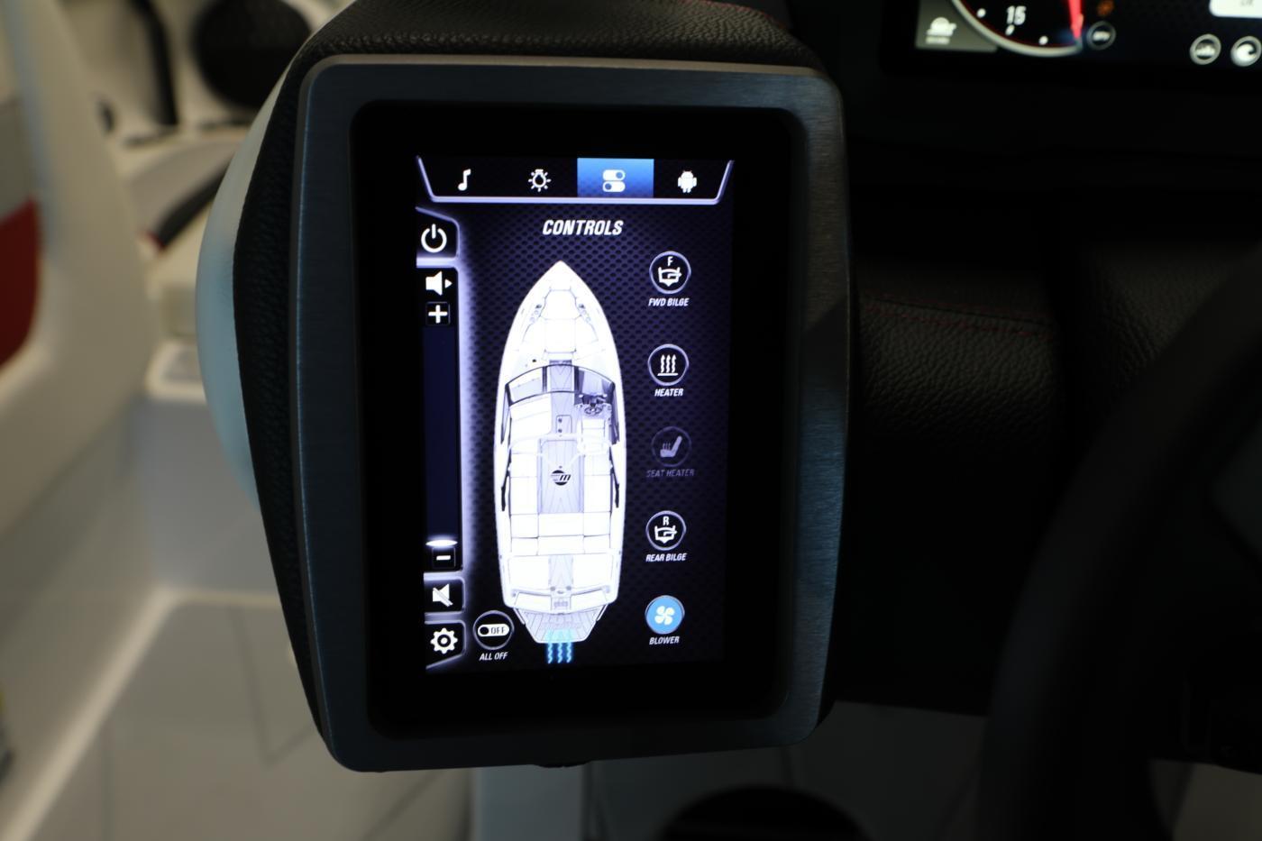 2023 Malibu 23 LSV