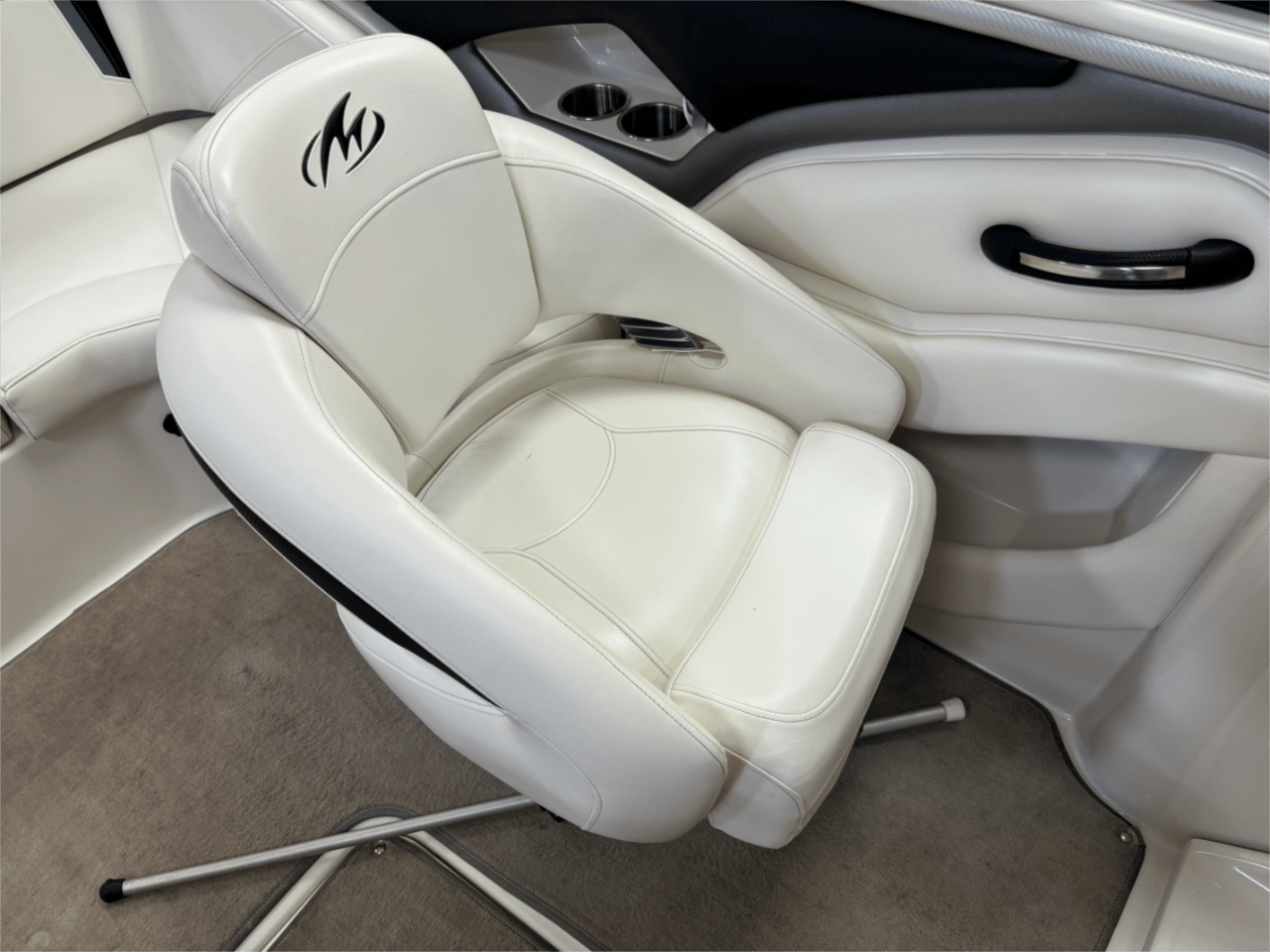 2012 Monterey 244 FSX