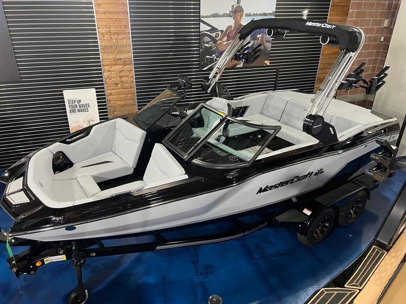 NEW 2024 MasterCraft NXT20
