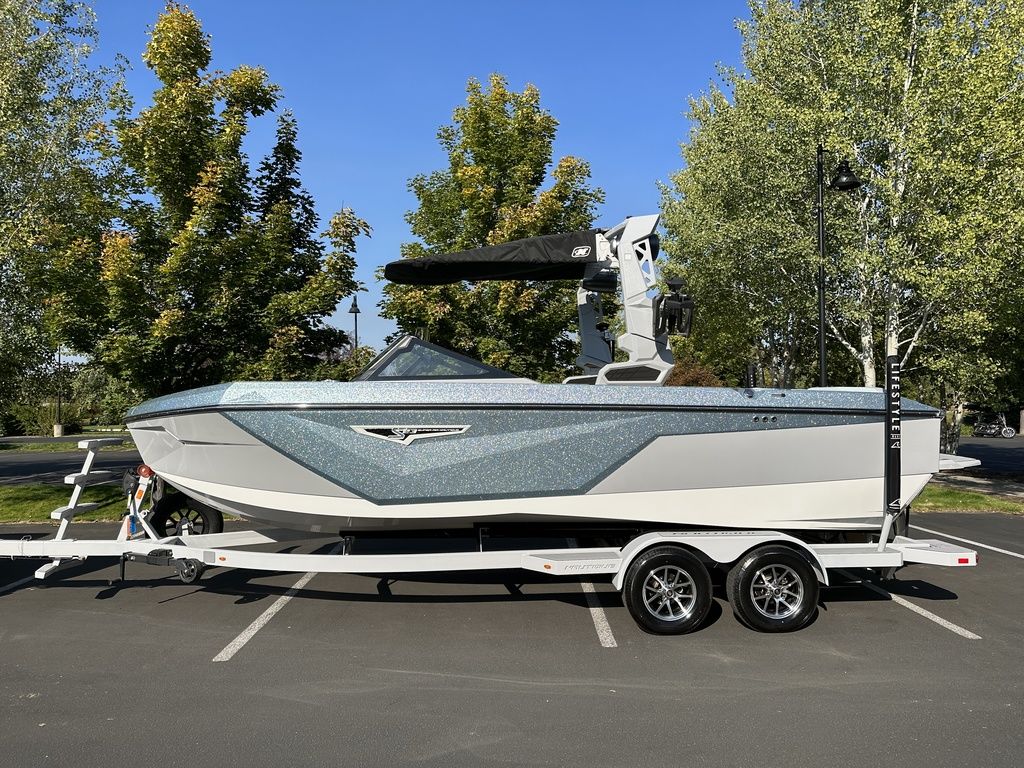 boat.Title