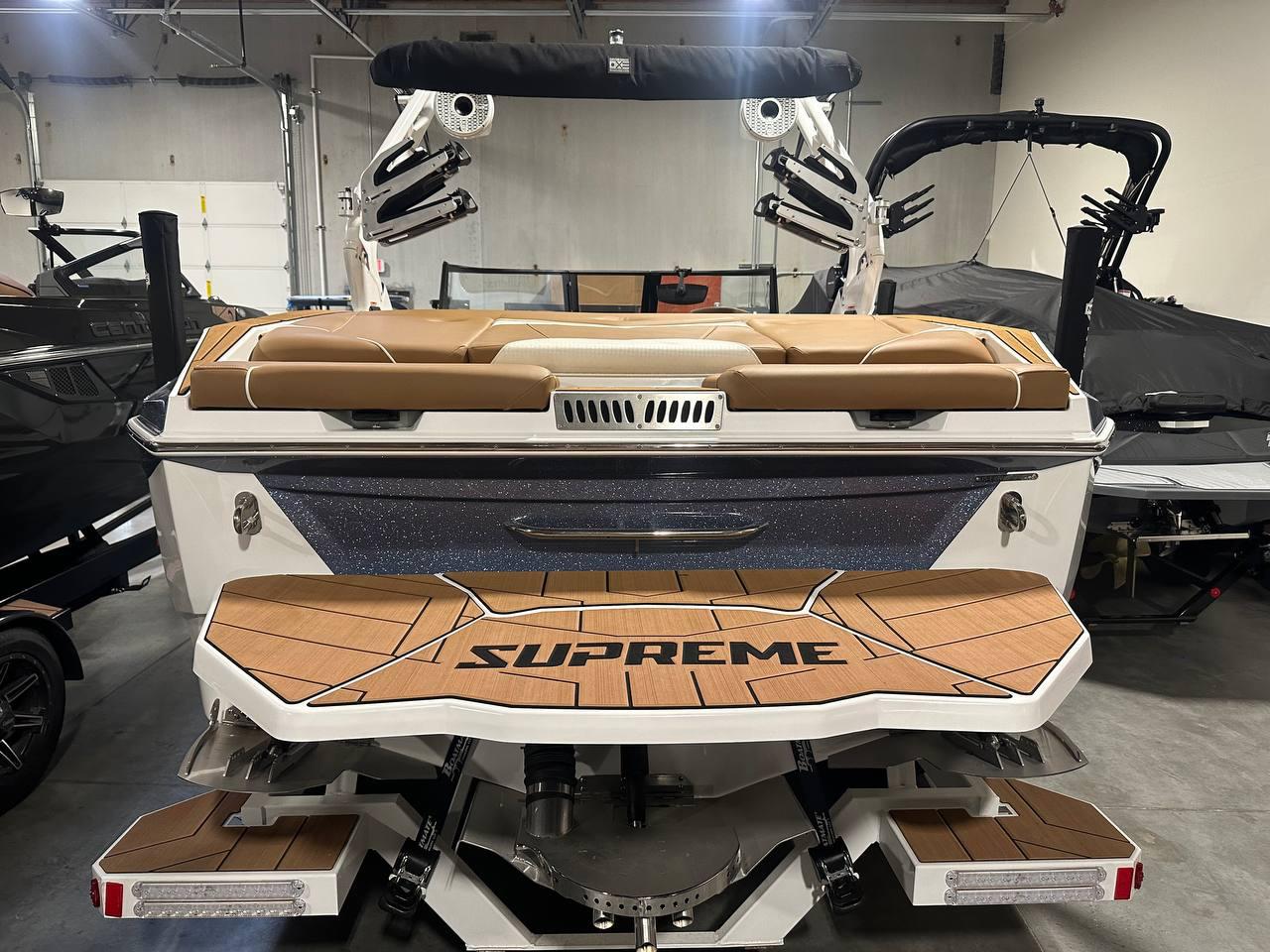 2023 Supreme S220 *Cleanest USED LOW HOURS* $708.66/mo OAC 5.99%