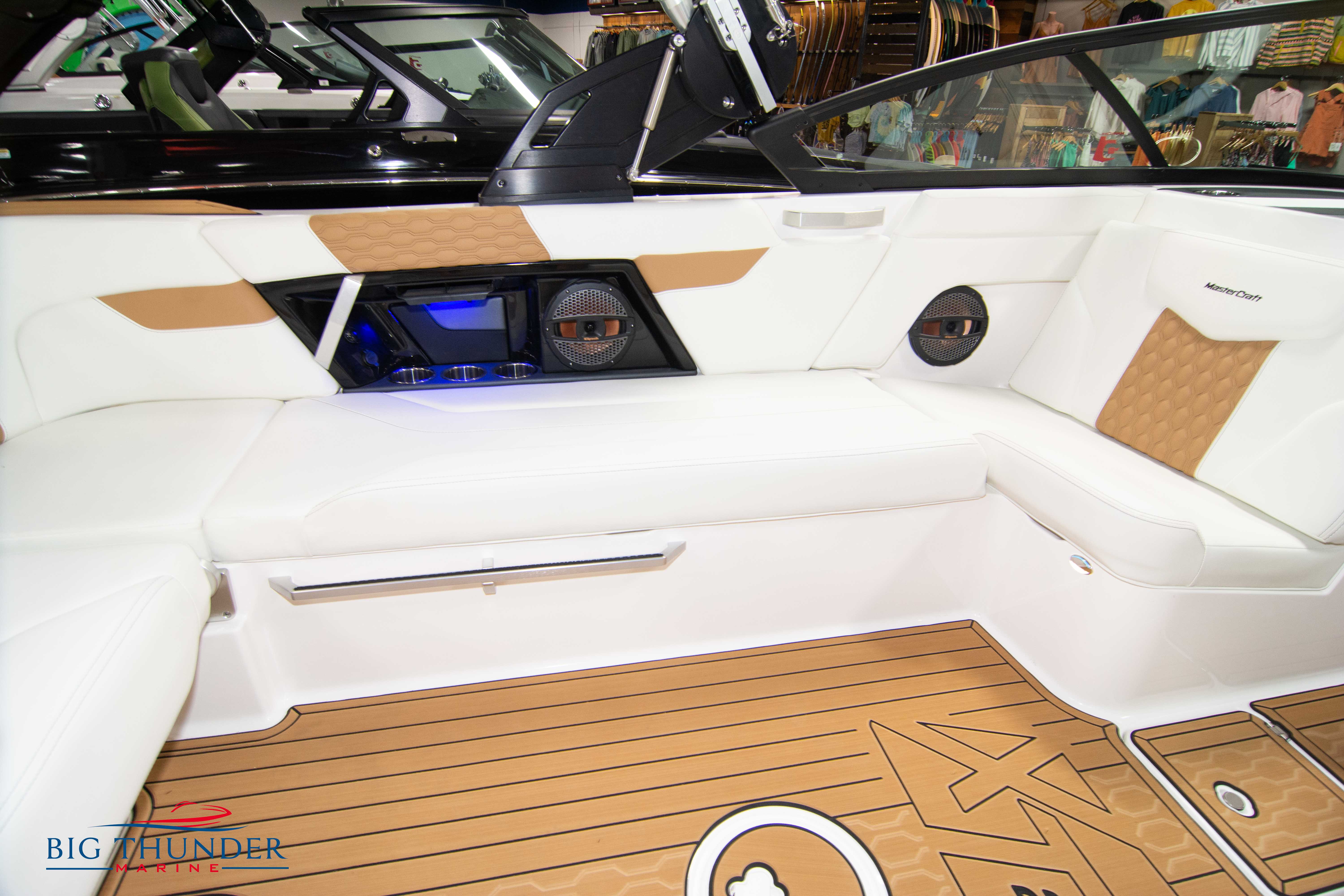 2023 Mastercraft XT23