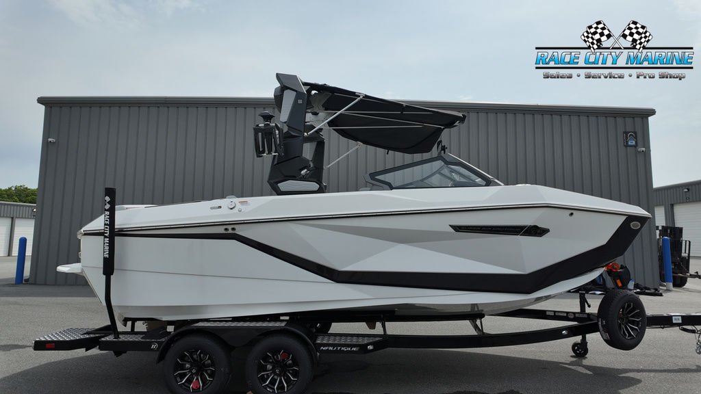 2025 Nautique G21