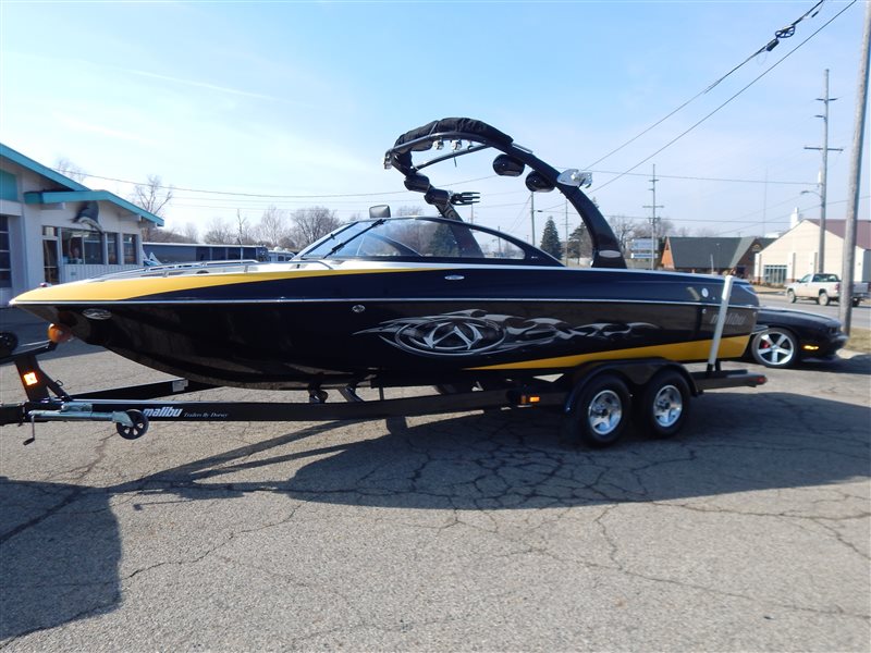 2006 Malibu Wakesetter 23LSV Trailer Power Wedge MLS Ballast Cruise