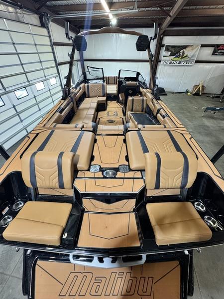 2025 Malibu 25 LSV