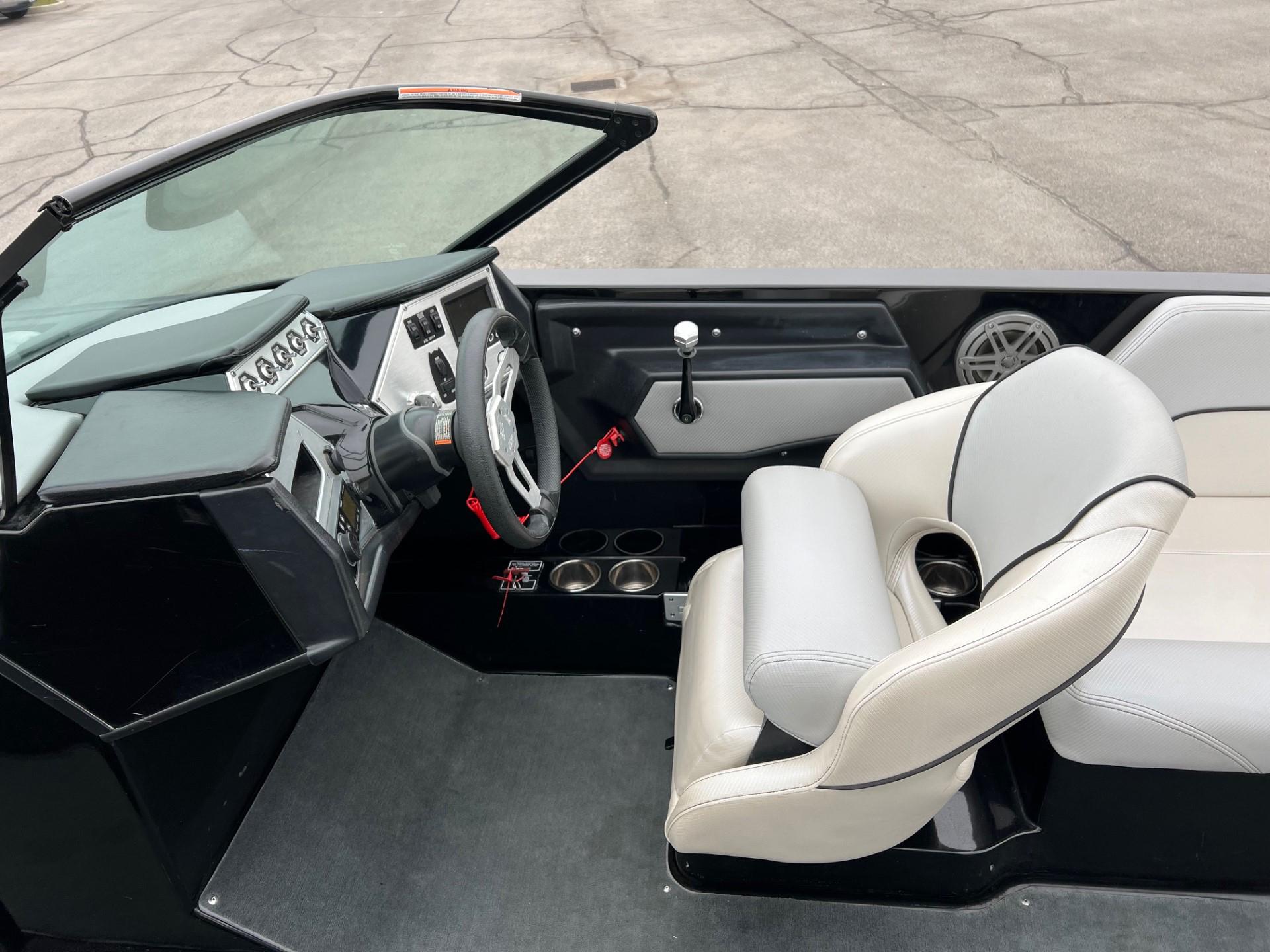2016 Mastercraft NXT22