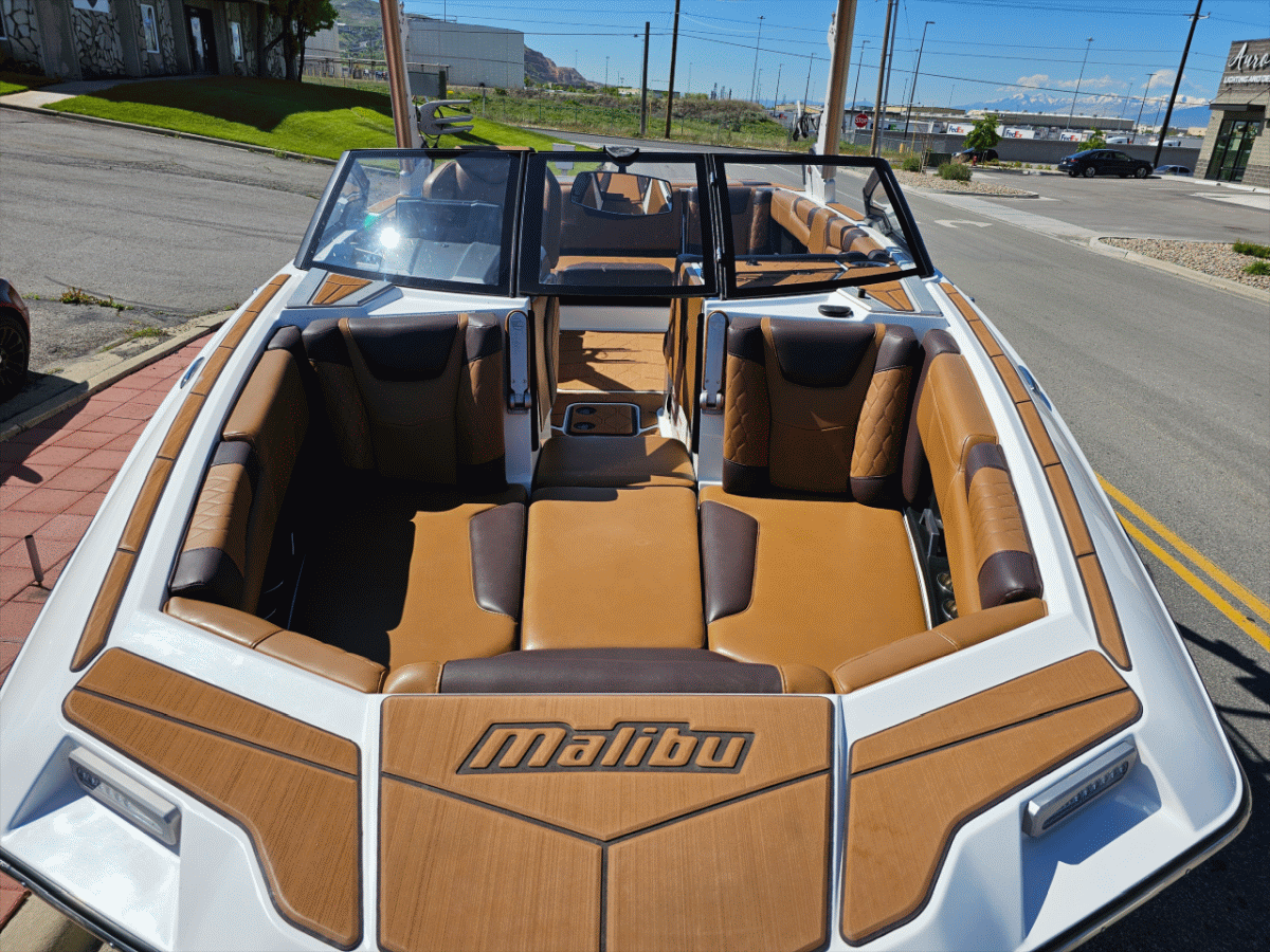 2021 Malibu M220 M6DI engine and upgraded trailer