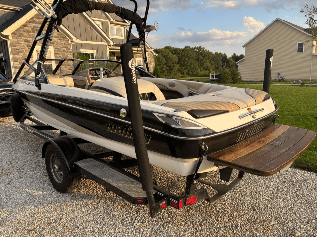 2003 Malibu Response lxi with Eagle Trailer  Icon