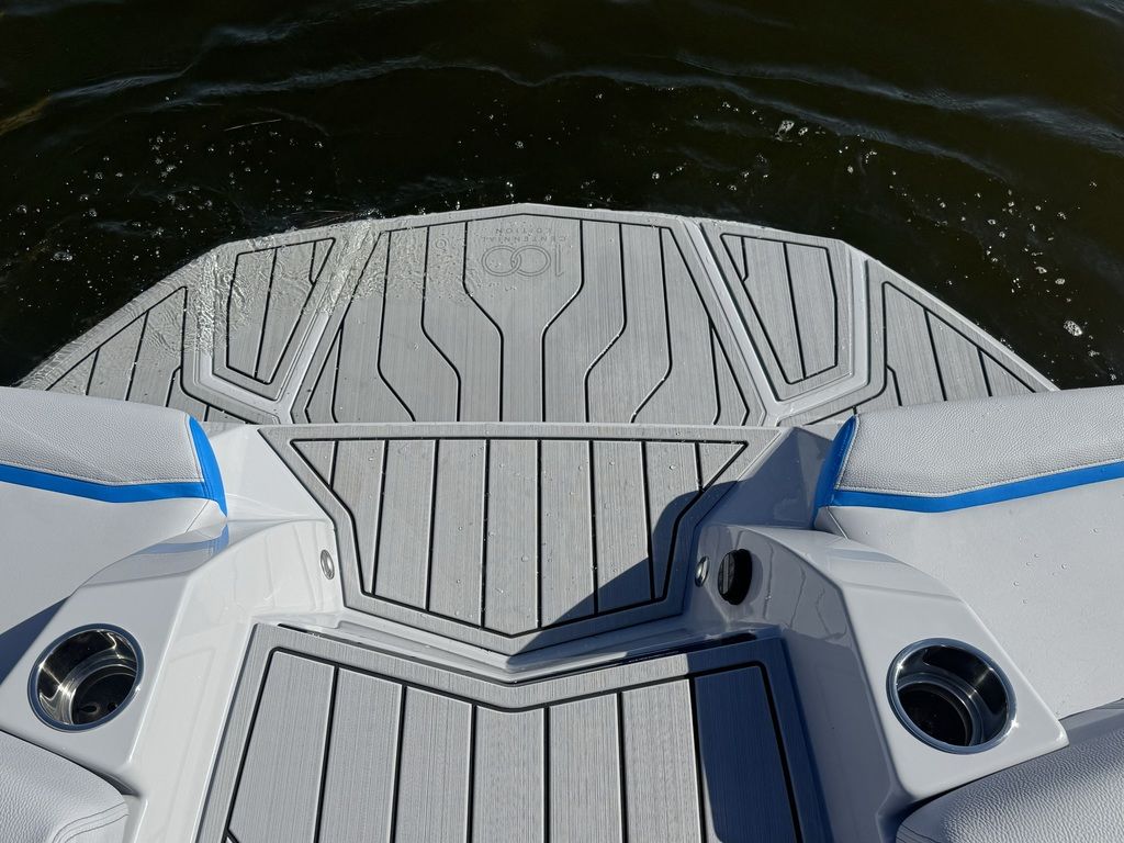 2025 Nautique Super Air Nautique G23
