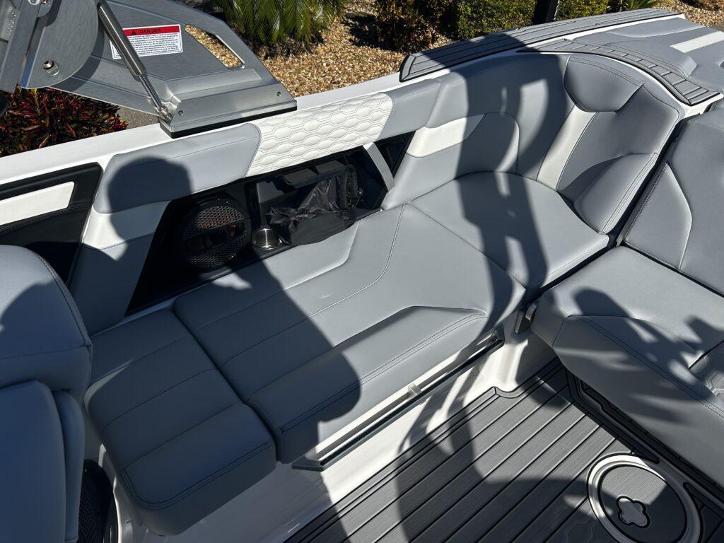 2024 MasterCraft XT22T