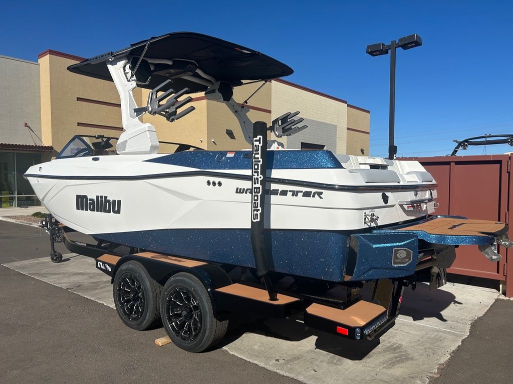 2025 Malibu Boats 23 LSV