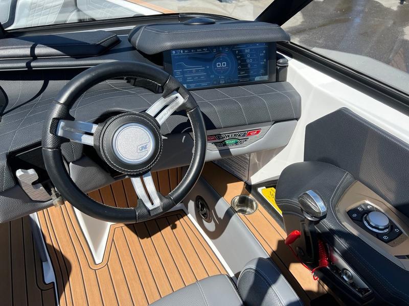 2021 Nautique G23