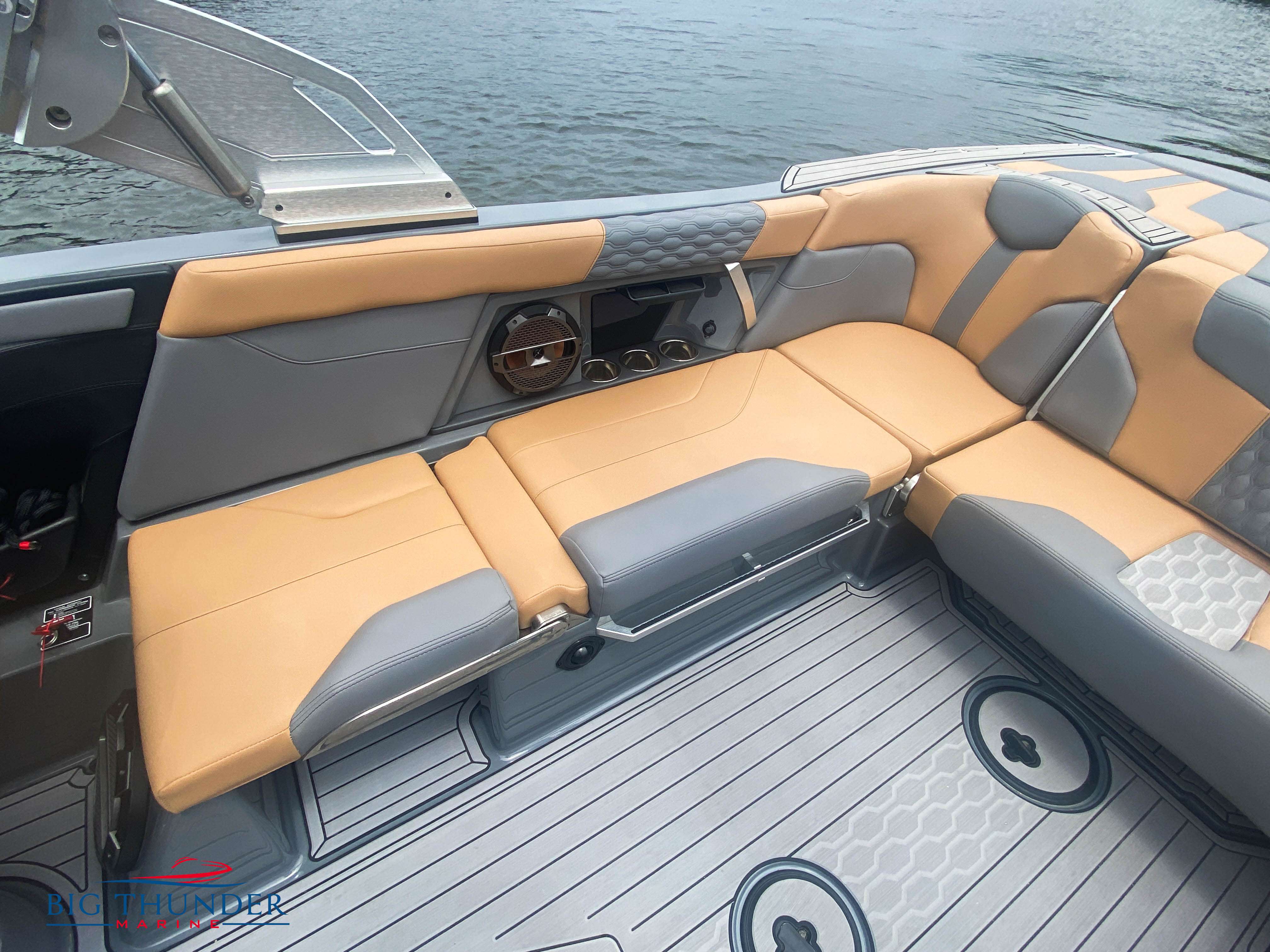 2022 Mastercraft XT24