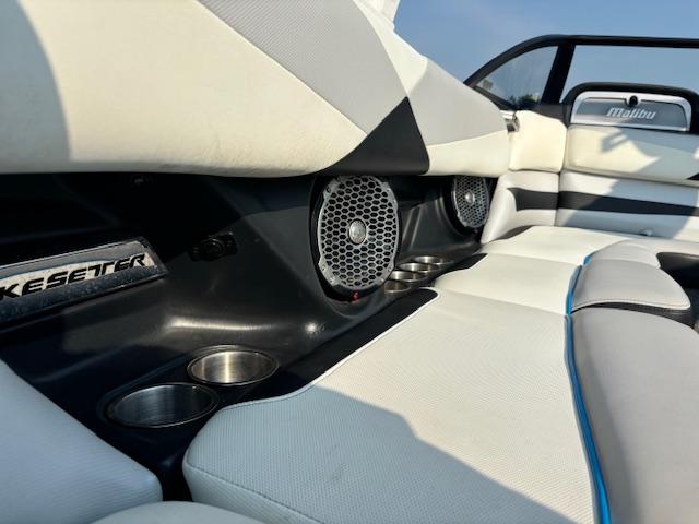2016 Malibu 23 LSV – S7860