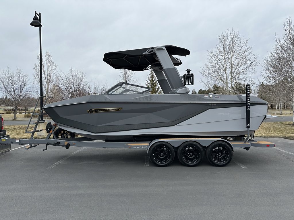 boat.Title