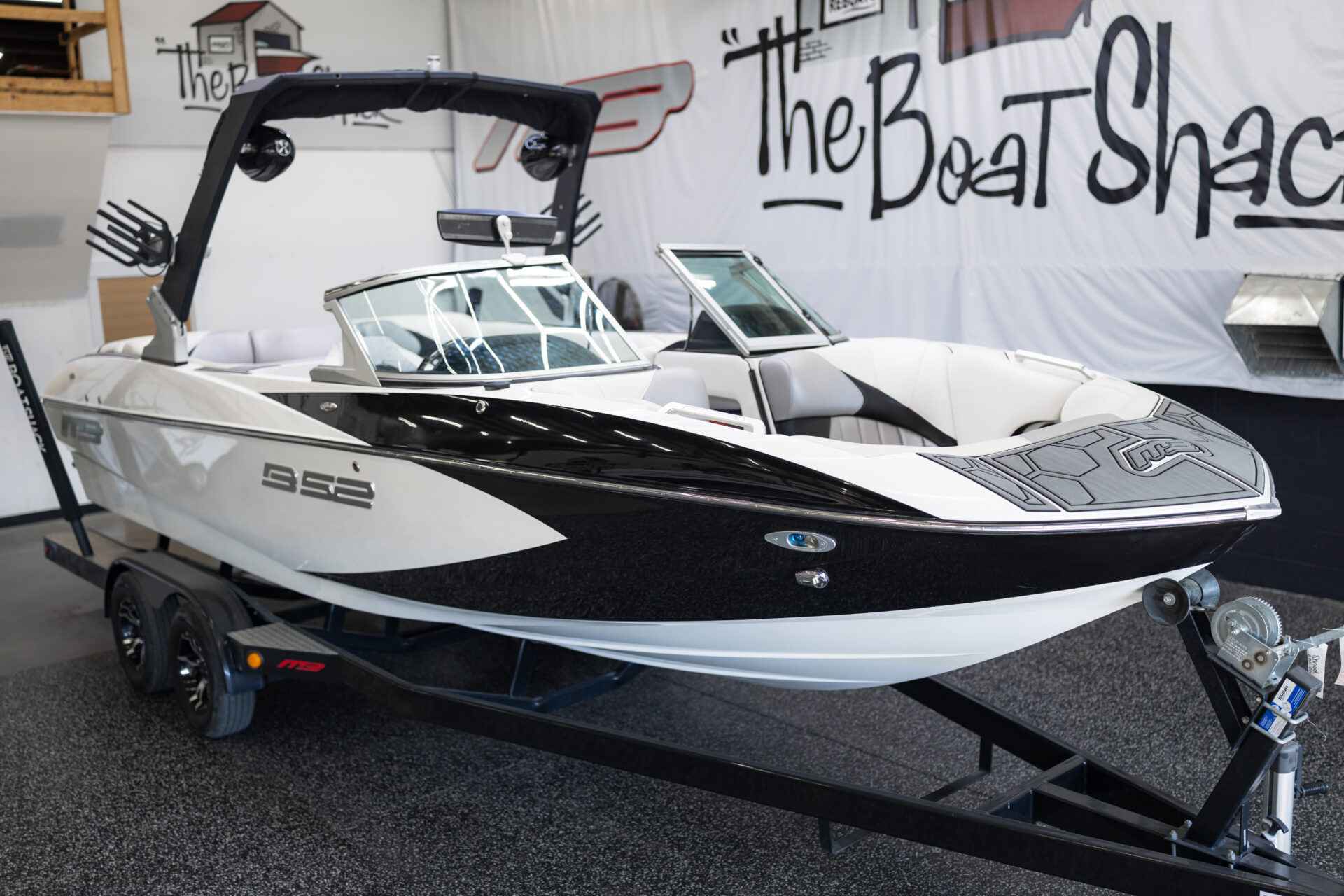 2018 MB Sports B52 23 Classic