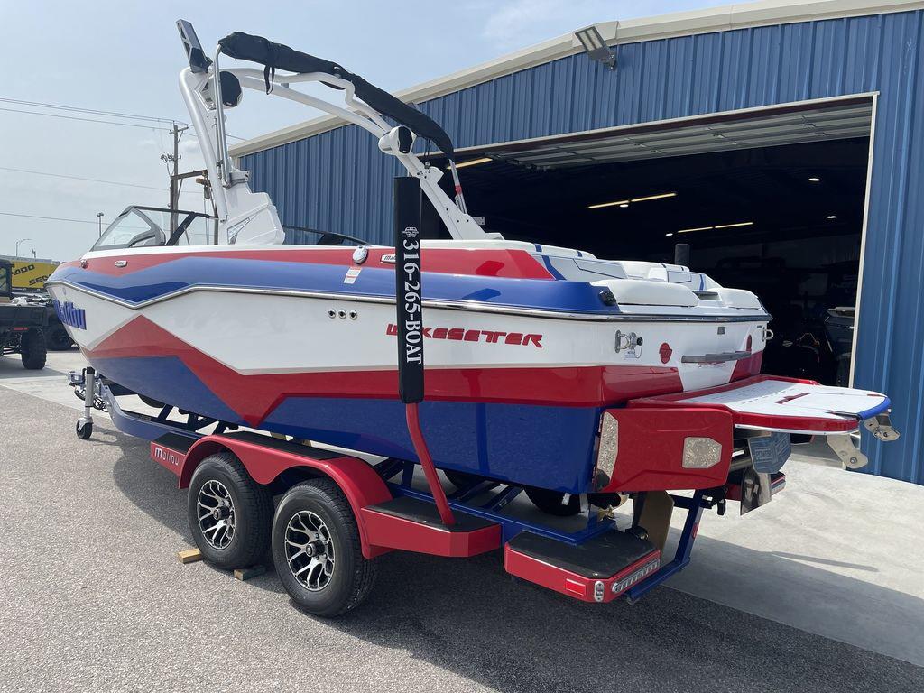 2024 Malibu Boats 22 LSV