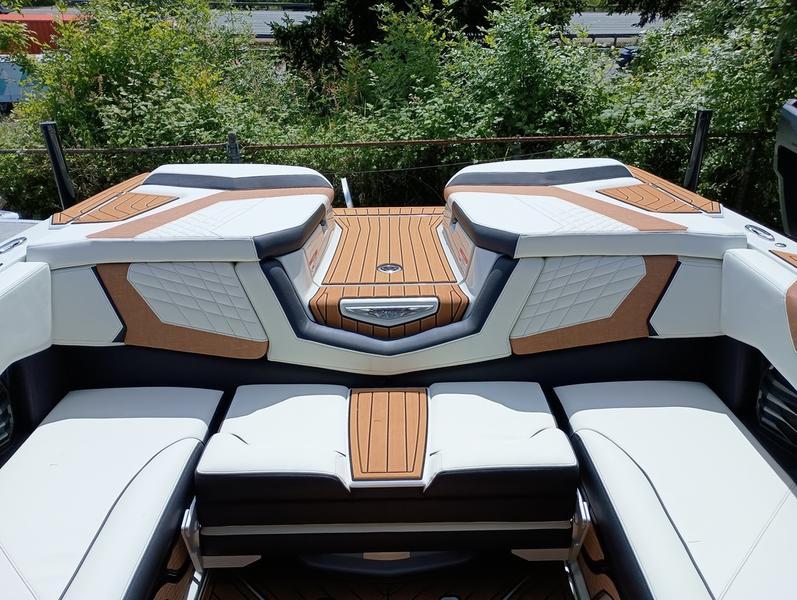 New 2024 Nautique G23 Coastal Icon