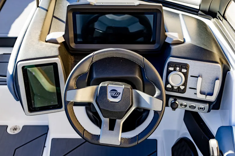 2024 MALIBU 21 LX Icon