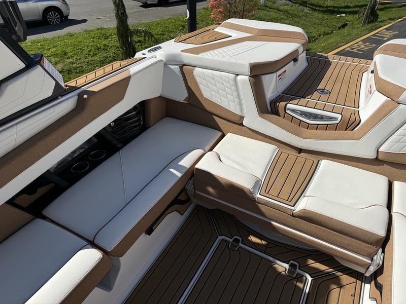 2023 Nautique G23