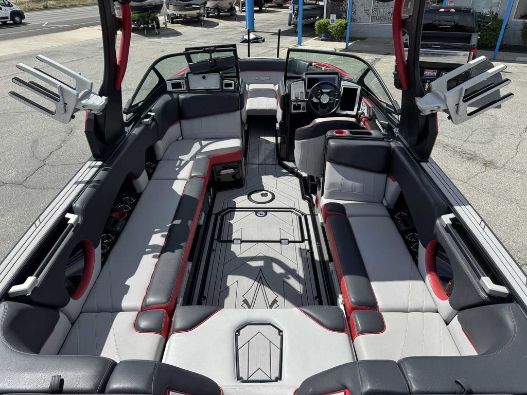 2019 SUPRA SE550