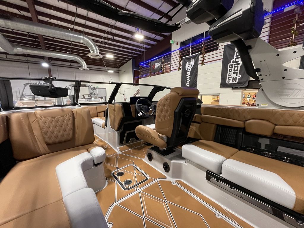 2025 Malibu Boats M230