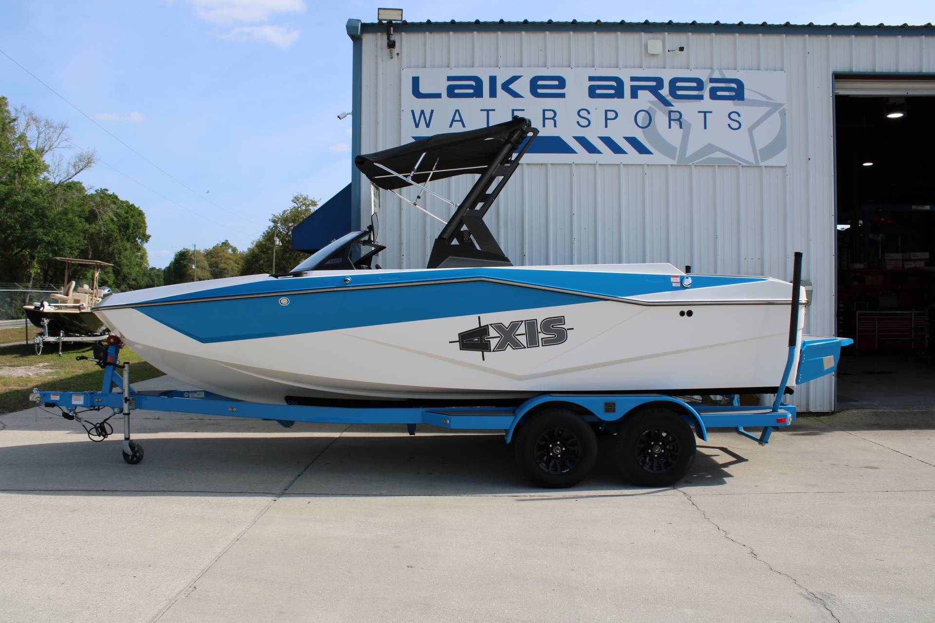 boat.Title