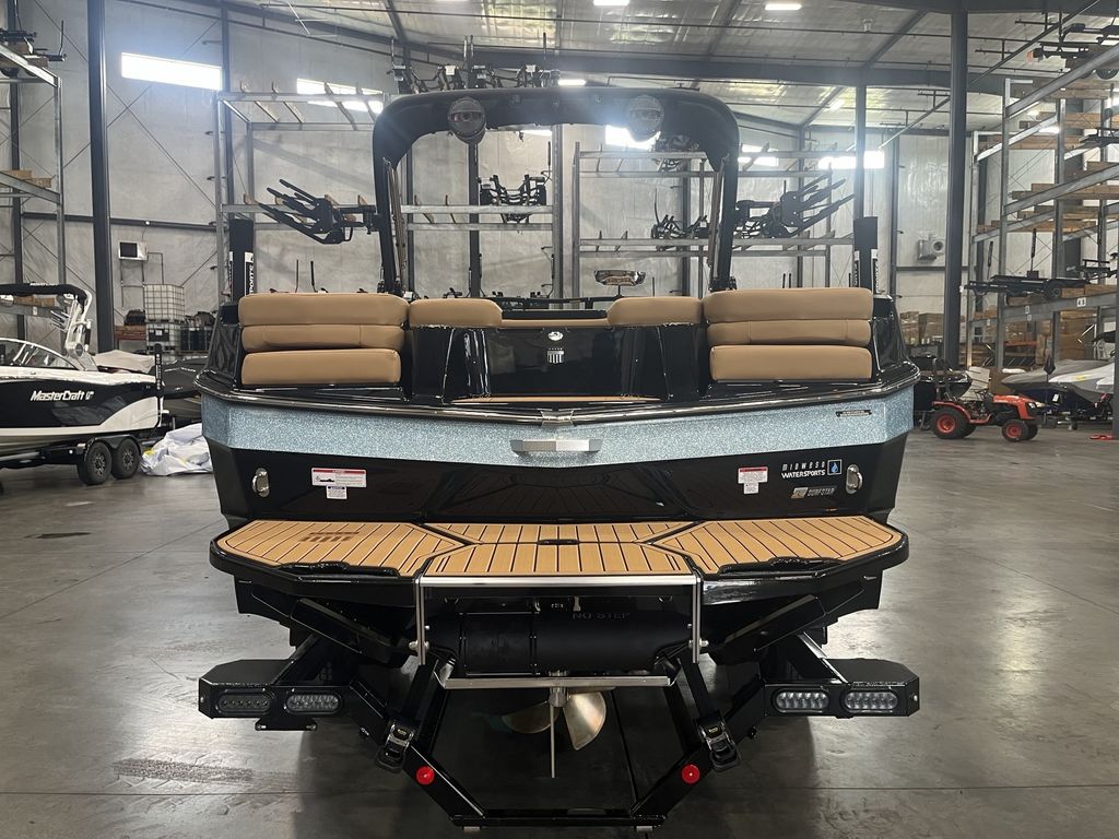 2025 MasterCraft XT24