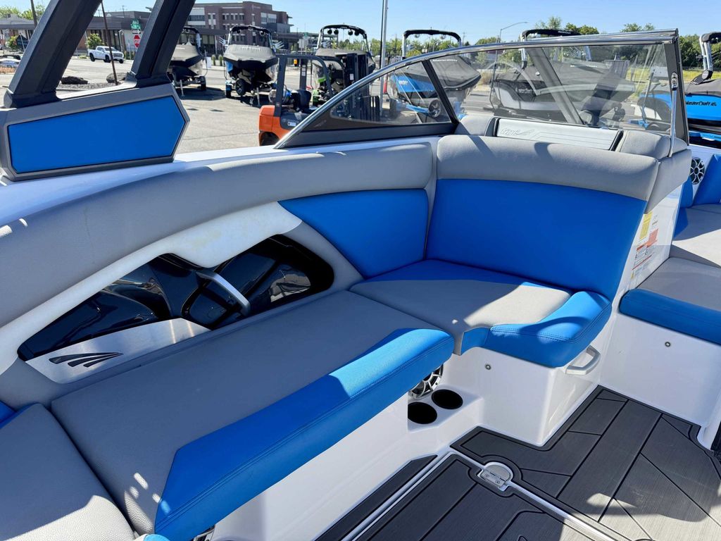2019 Tige R21