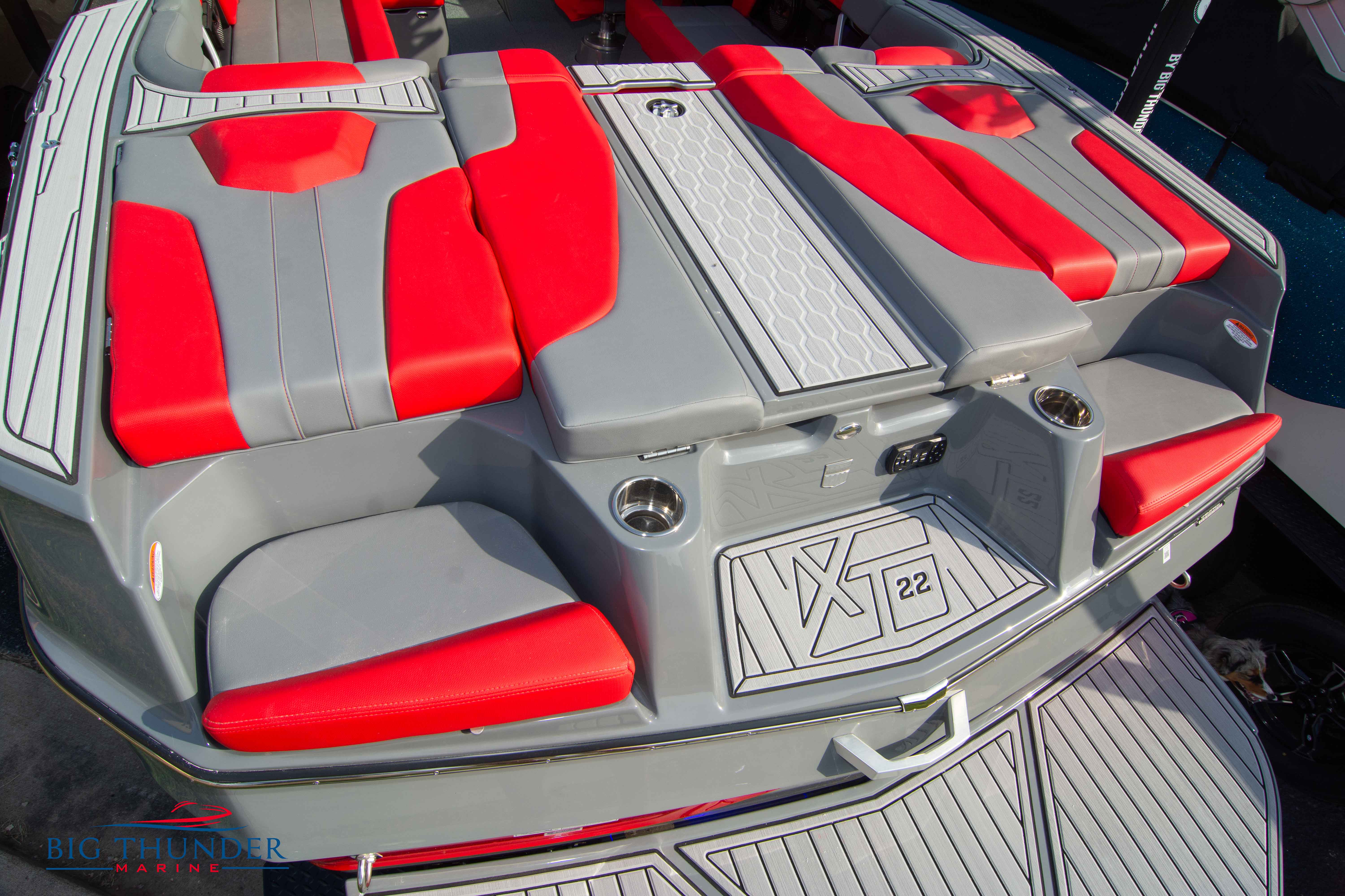 2023 Mastercraft XT22