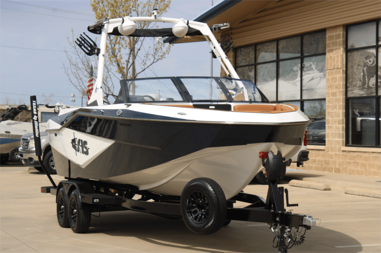 boat.Title
