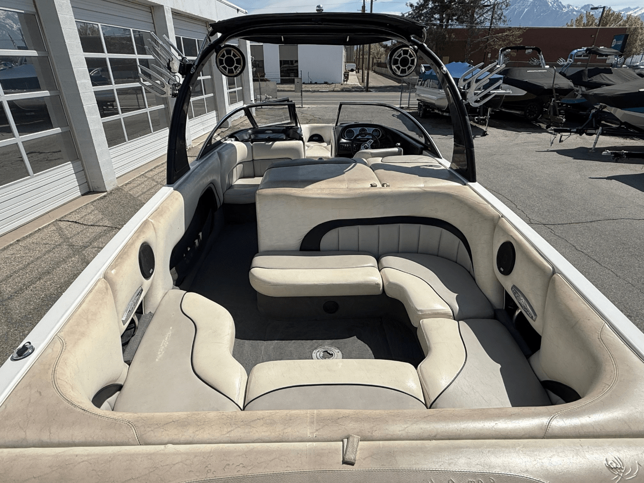 2005 23' Malibu Wakesetter XTI