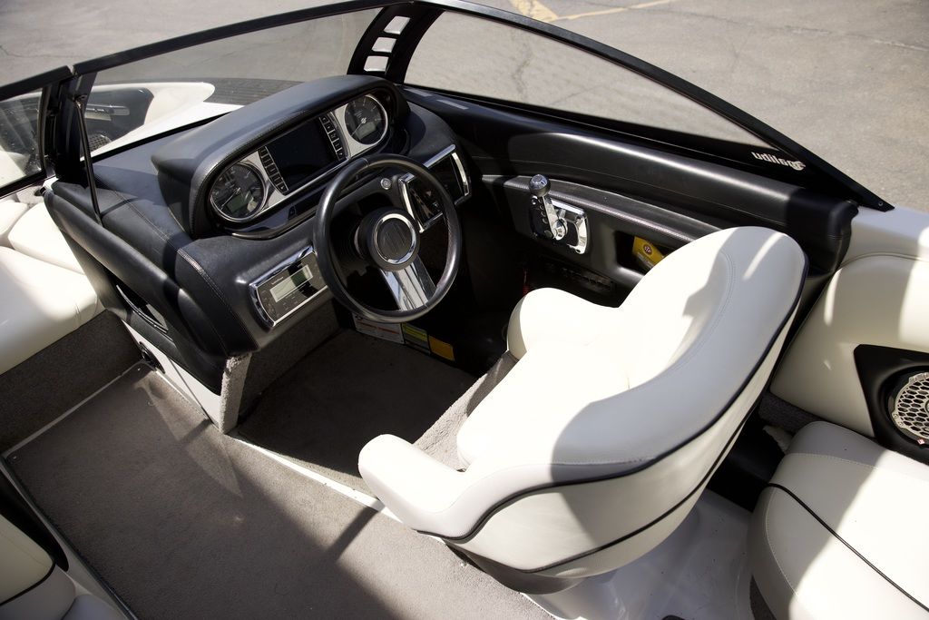2011 Malibu Boats 23 LSV