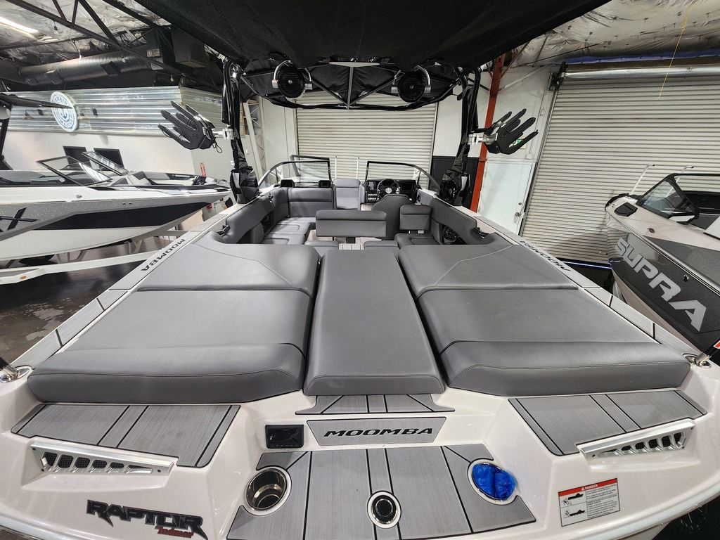 2024 MOOMBA Mojo