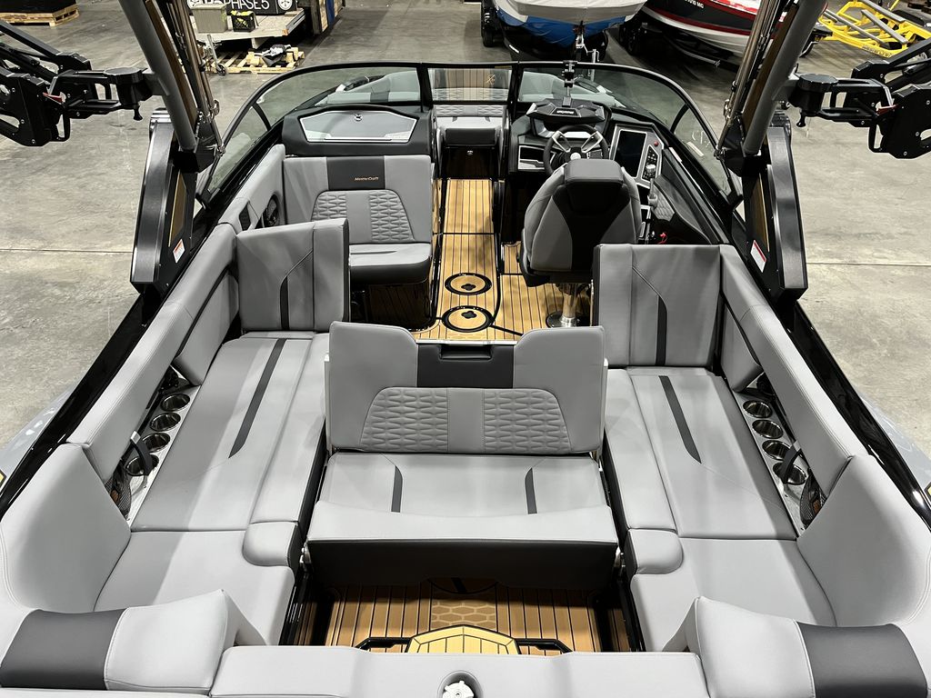 2024 MasterCraft X24