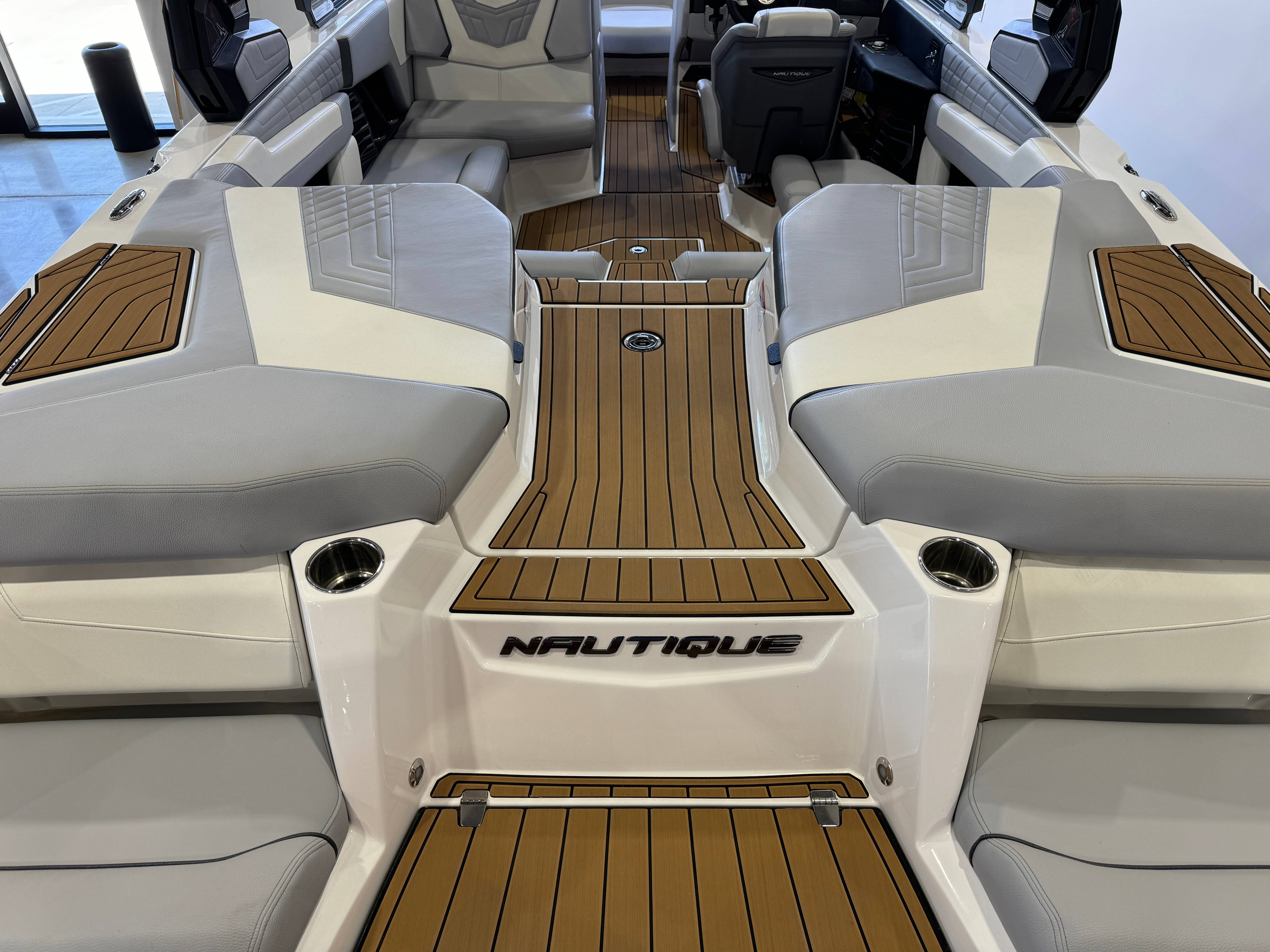 2022 Nautique Super Air Nautique G21