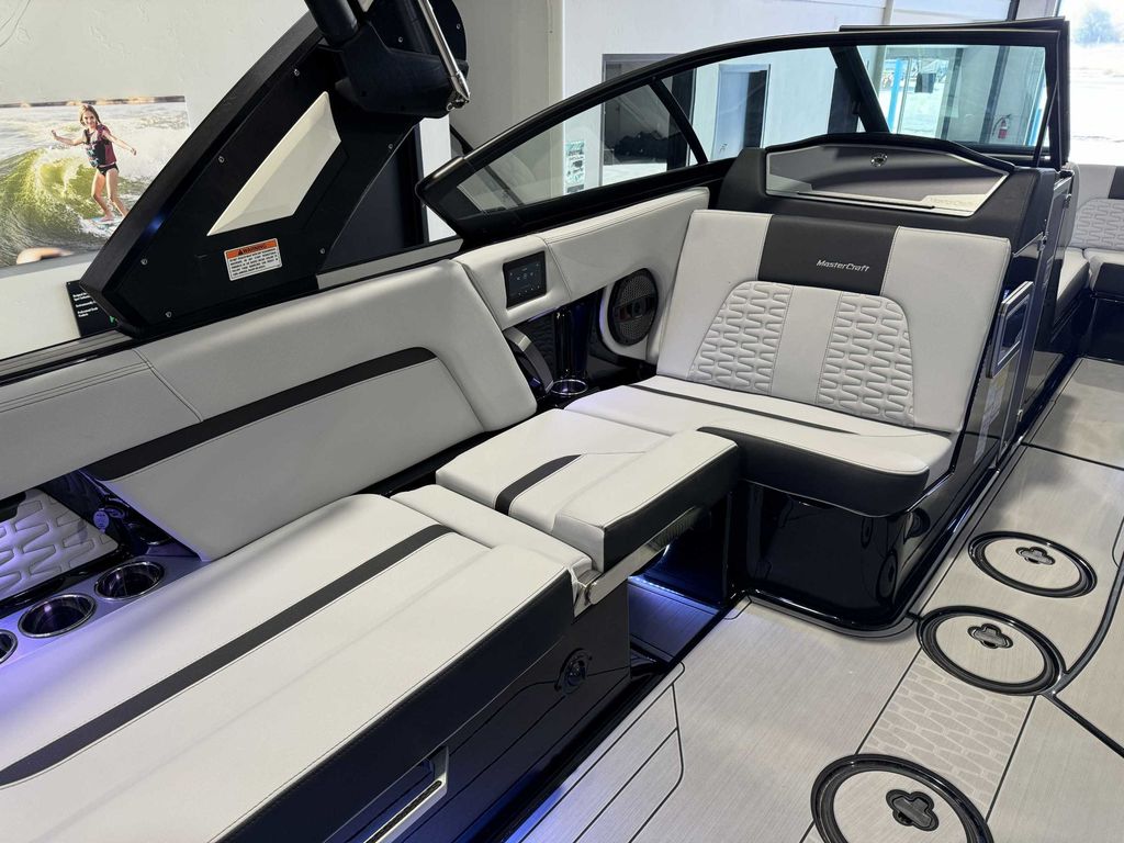 2024 MasterCraft X24