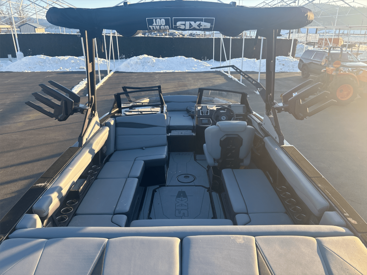 2025 Axis A225
