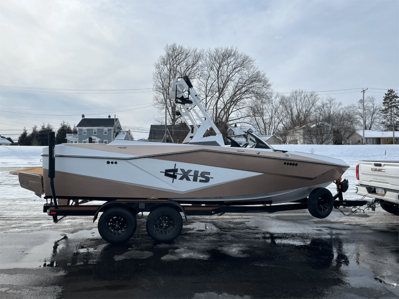 boat.Title