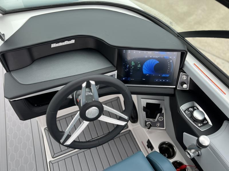 2025 MasterCraft XT22