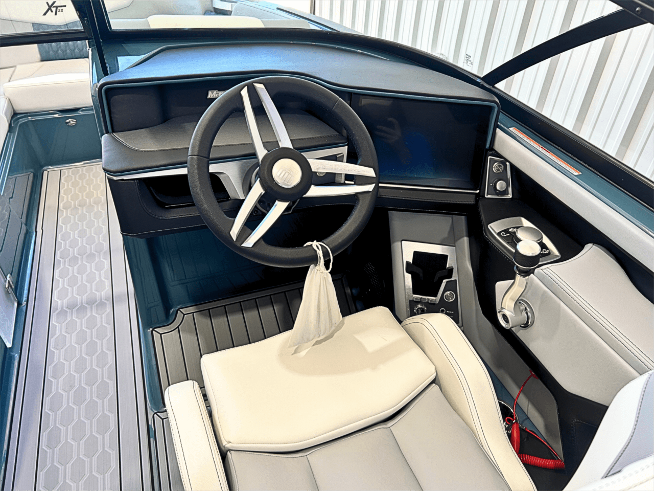 2025 MasterCraft XT22