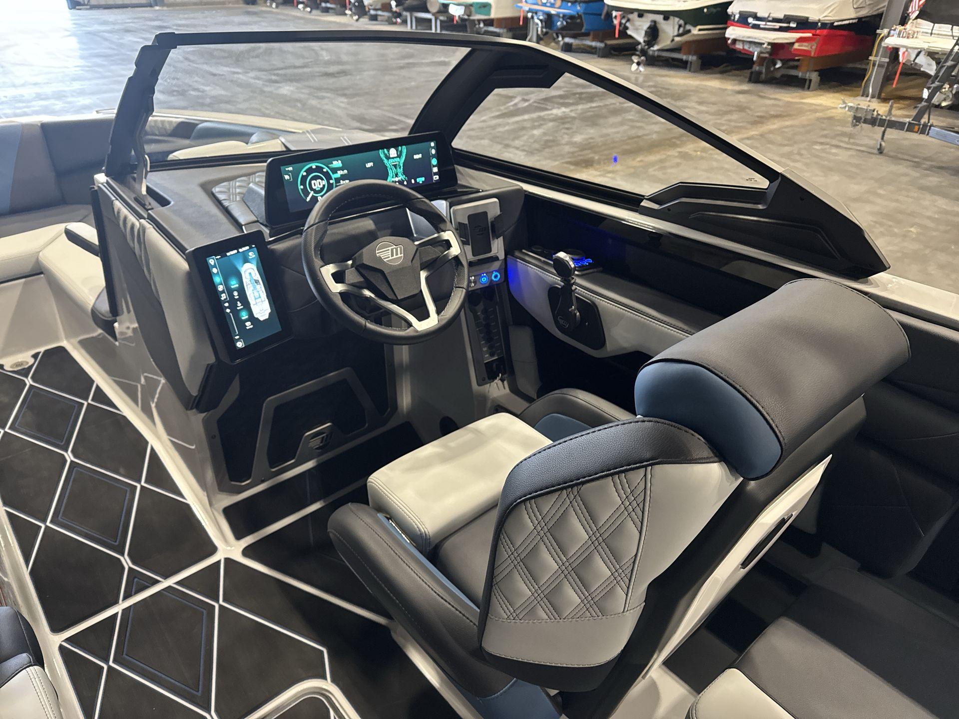 2025 Malibu M230