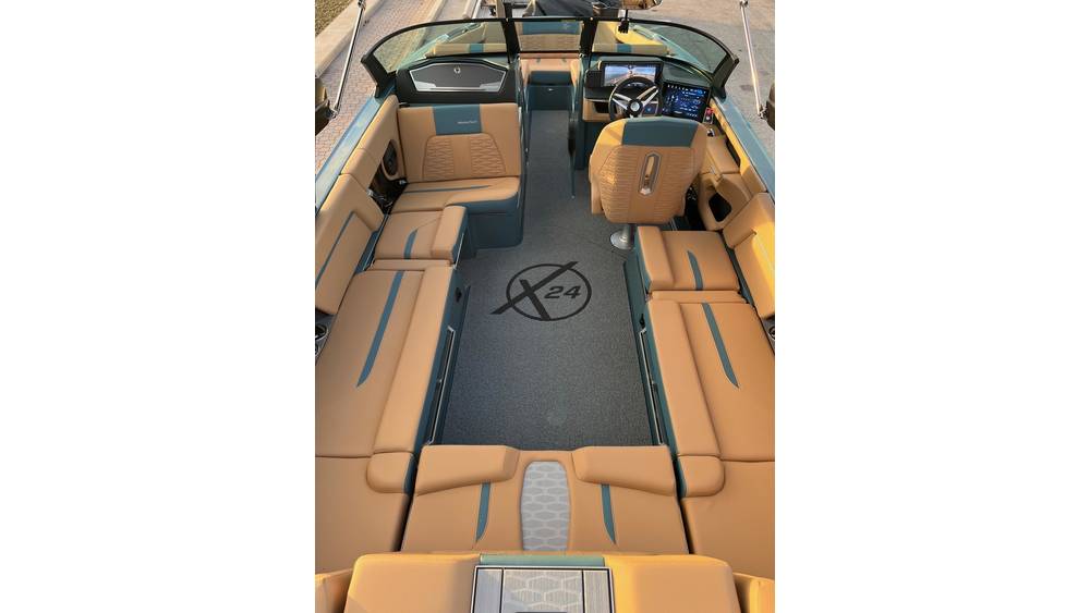 2025 Magnetic blue  Mastercraft X24