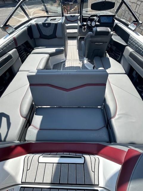 2022 Nautique G23