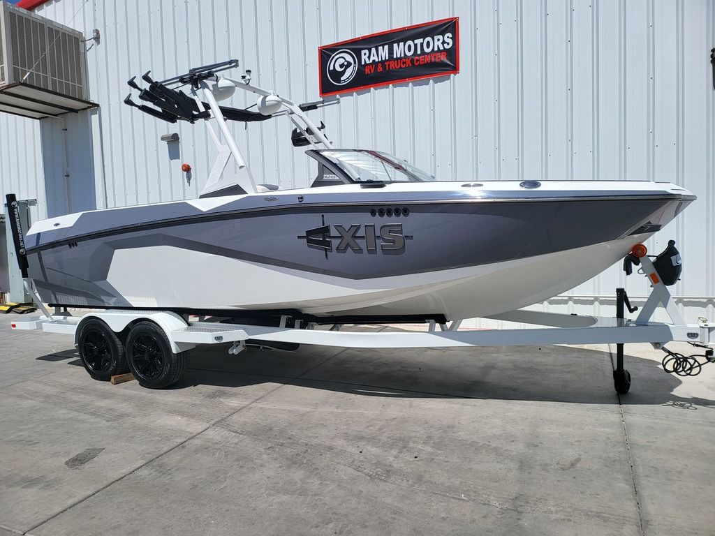boat.Title