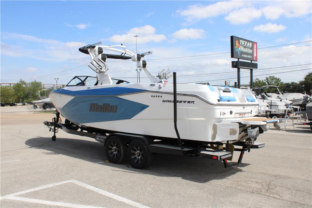 2024 Malibu 26 LSV