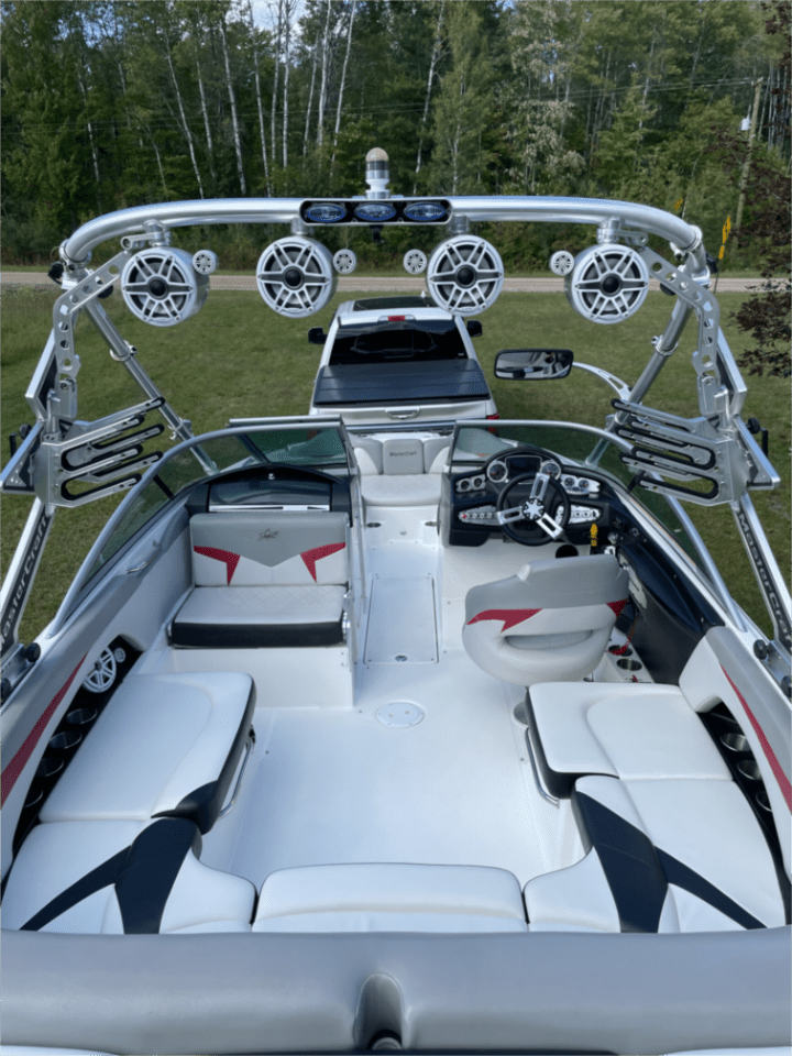 2010 MasterCraft X35