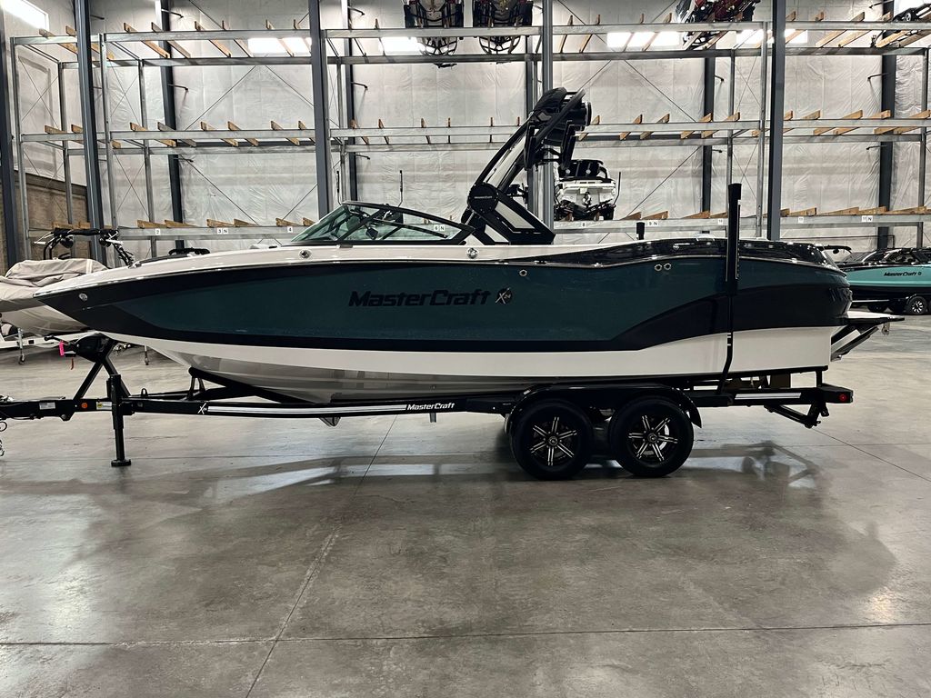 2025 MasterCraft X24