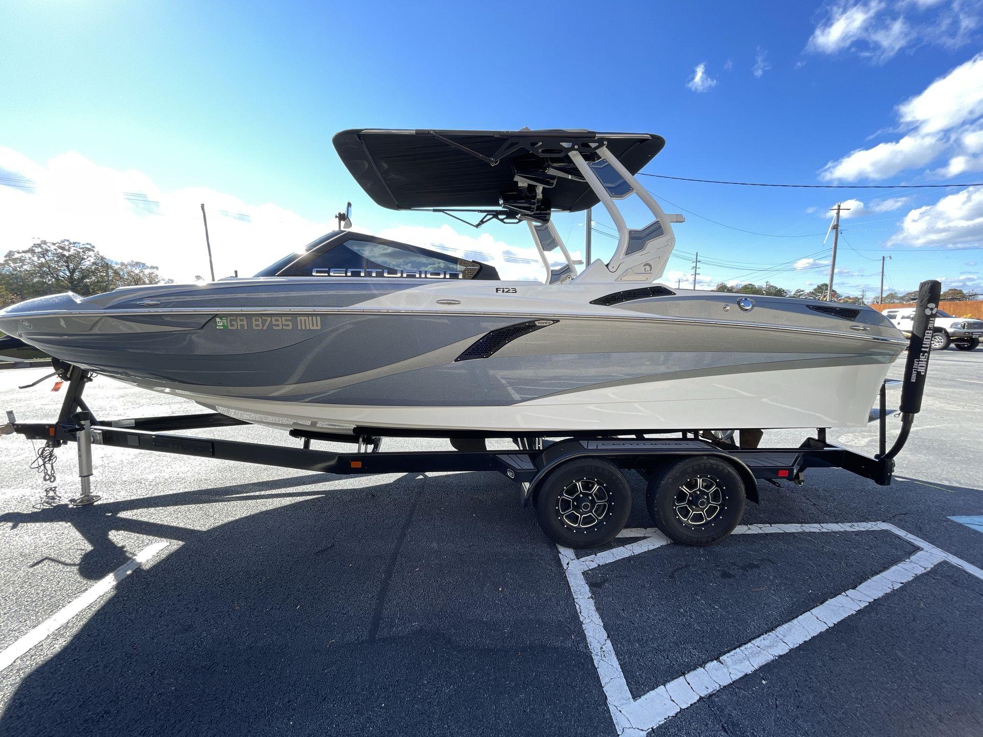 boat.Title