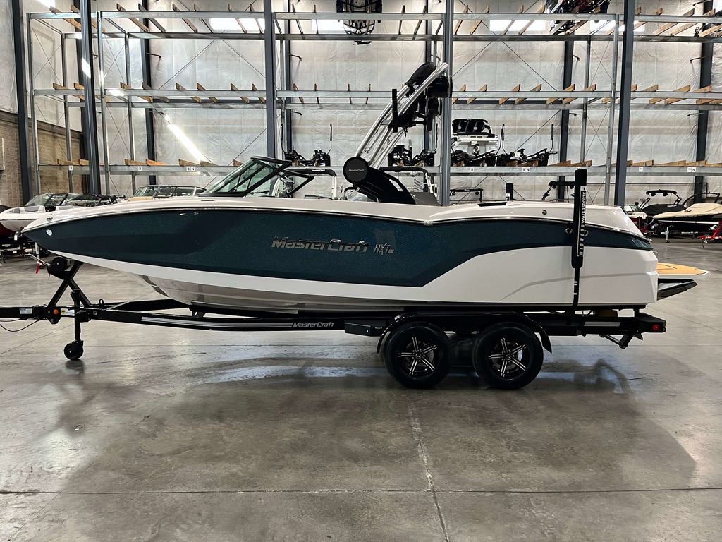 2025 MasterCraft NXT22